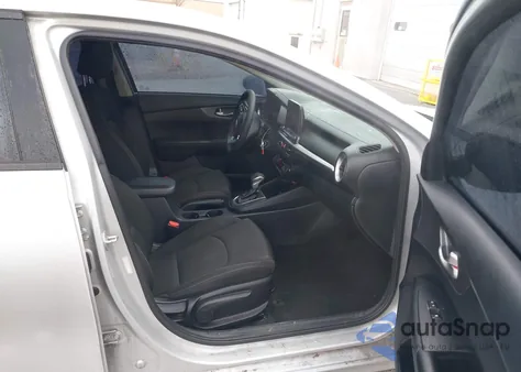 2019 Kia Forte Lxs z USA, uszkodzony, nr VIN 3KPF24AD0KE132053